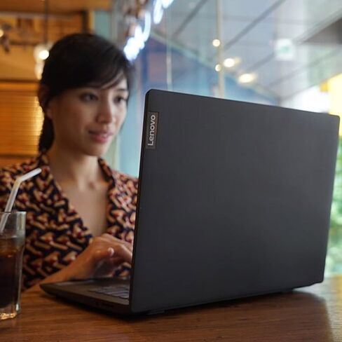 Lenovo V15 Gen 4 Business Lapop ، 15.6 "Display FHD ، Intel Core I5-13420H (Beat I7-1355U) ، HDMI ، RJ45 ، Webcam ، Keypad ، Wi-Fi ، Windows 11 Pro ، Black (16GB Ram | 512GB SSD) in Saudi Arabia