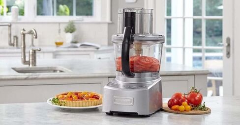 Cuisinart CFP-24DCNPC Elite Collection 12-Cup Die Cast Food Processor مع شفرات غير قابلة للصدأ (متجددة) in Saudi Arabia