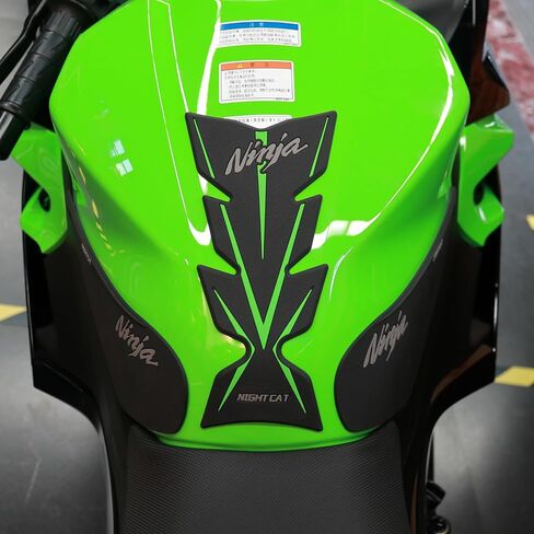 واقيات خزان الغاز متوافقة مع ملصق خزان الوقود Kawasaki Ninja 400 ملصق جانبي لخزان الوقود وسادة خزان الوقود للدراجات النارية (أسود نينجا) in Saudi Arabia
