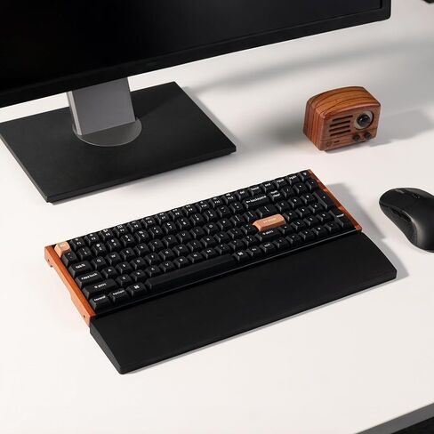 Keychron Silicone Palm Rest for K4 / K4 He - 14.65 "دعم الرسغ للوحات مفاتيح ميكانيكية مضغوطة 96 ٪ ، راحة الكتابة الناعمة والمريحة - أسود in Saudi Arabia
