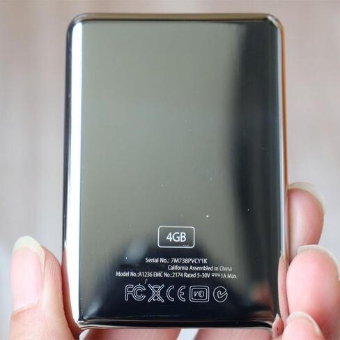 حالة غلاف سكني معدني فضية من الفولاذ المقاوم للصدأ لجهاز iPod Nano 3 جيجا بايت لا شعار مع أدوات (4 جيجابايت) in Saudi Arabia