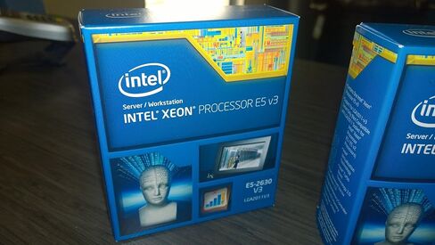 Intel Xeon E5-2630 V3 2.4 GHz 8 Core Processor 20MB LGA 2011-3 BX80644E52630V3 CPU (متجدد) in Kuwait
