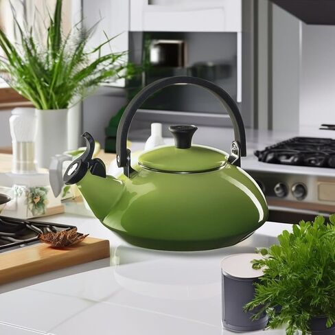 مينا Le Creuset on Steel Zen Tea Kettle ، 1.6 Qt. ، Cerise in Kuwait