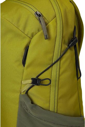 Arc'teryx Mantis 16 حقيبة ظهر | Sleek Sempact 16L Daypack | الزيتون الطحلب/تاتسو ، مقاس واحد in Saudi Arabia
