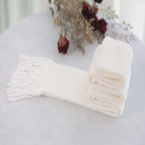 Handwoven Scarf Red and White Winter Children's Warmth Scarf Girl and Boy Fashion Comfortable Neck Accessories Winter in Saudi Arabia