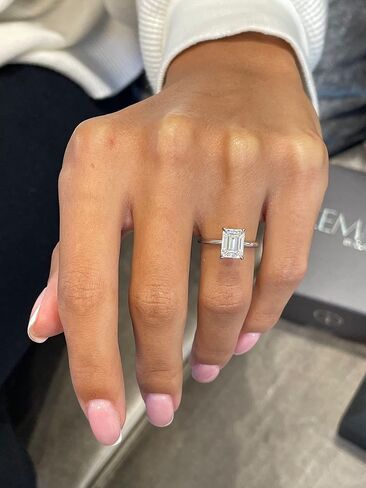 2-3 Carat Cushion/Round/Emerald/Radiant Cut Moissanite Engagement Statement Wedding Band Ring for Women in 14k White Gold (D-E, VS1, 3 CTW) Anniversary Promise Ring Size 4.5 to 11 in Kuwait