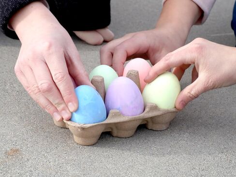Kid Made Modern Sidewalk Chalk Set for Kids - Washable, Colored Bunny Chalk for Outdoor Play and Chalkboard Art - Ages 3+ (5 Pieces, Multicolor) in Saudi Arabia