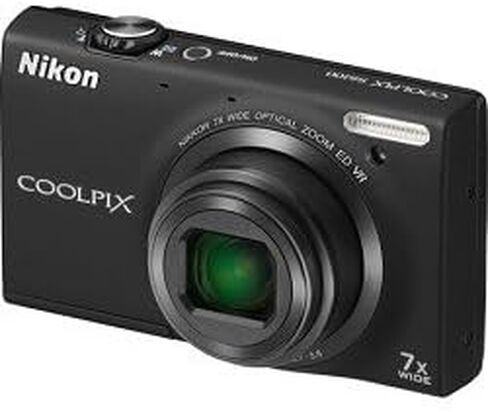 Nikon Coolpix S6100 16 MP الكاميرا الرقمية مع عدسة تكبير البصرية ذات الزاوية العريضة 7X Nikkor و 3 بوصات LCD (Silver) (الطراز القديم) in Kuwait