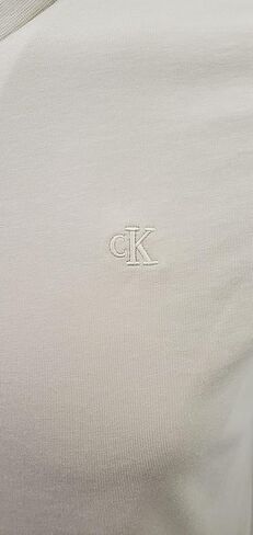Calvin Klein Mens Slim Fit V-Neck T-Shirt, Ombre Blue, MEDIUM in Kuwait