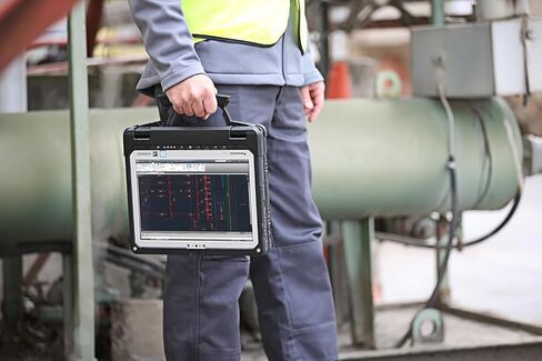 Panasonic Toughbook CF-33 MK1 ، وعرة 2-في 1 ، و Intel Core I5-7300U حتى 3.5 جيجا هرتز ، وشاشة لمس QHD 12 بوصة ، وذاكرة وصول عشوائي 16 جيجابايت ، و 256 جيجا بايت SSD ، و 4G LTE ، ومفاتيح مميزة ، ويندوز 11 PRO ، Silver (READED) in Kuwait