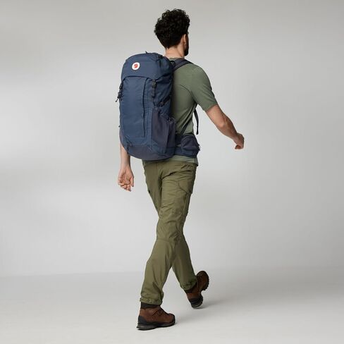 Fjällräven Classic, Black, M-L in Saudi Arabia