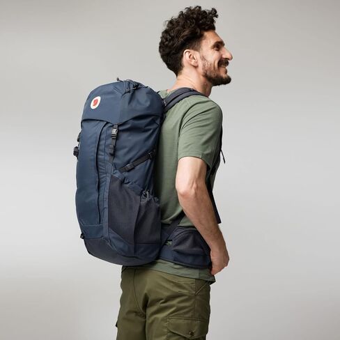 Fjällräven Classic, Black, M-L in Saudi Arabia