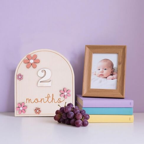 2 PCS Baby Monthly Milestone Sign ، لمدة شهر واحد إعلان إعلان علامات معلميات خشبية ، اسم الطفل ، اسم عطلتي الأولى لعلامات عطلتي للطفلة الدعائم الفوتوغرافية in Kuwait