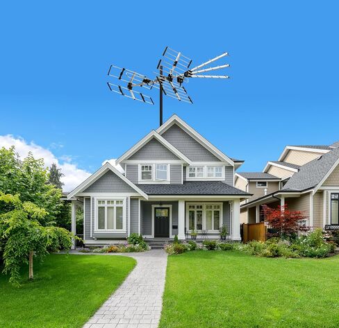 Five Star HDTV Outdoor Antenna 200 Miles Long Range Upgraded Yagi VHF UHF Support ATSC 3.0 and 4K Broadcast with 21" mounting Pole (Renewed) in Saudi Arabia