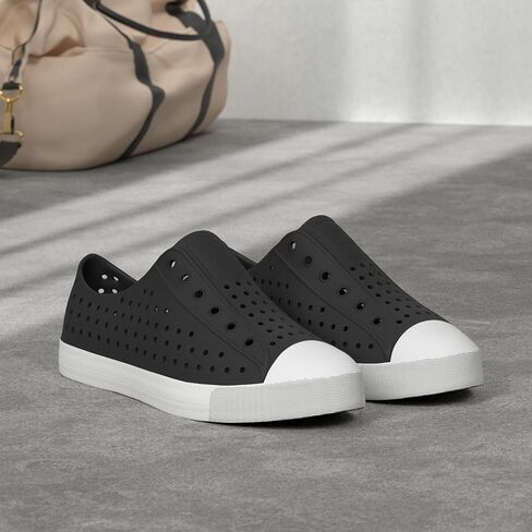 Native Shoes, Jefferson، حذاء رياضي خفيف الوزن للبالغين، Jiffy Black/Jiffy Black، 11 M US للنساء/9 M US للرجال in Saudi Arabia
