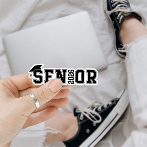 3 PCS Senior 2026 ملصقات - فئة 2026 شارات الفينيل للسيارة ، الكمبيوتر المحمول ، زجاجة ماء ، هاتف ، خوذة - زخارف التخرج من السنة العليا - ملصق للطلاب والخريجين (S1 ، 3 بوصة) in Saudi Arabia