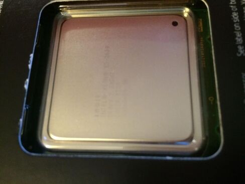 Intel Xeon 6C E5 2630 2.3 GHz 6 LGA 2011 Processor BX80621E52630 in Saudi Arabia