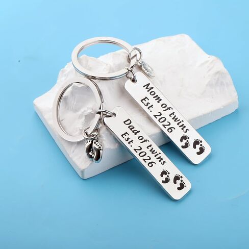 FUSTMW Parents of Twins Gifts Dad Mom of Twins Est 2024 Keychain Set Twins Mom Dad Gifts Expecting Parents Gifts in Saudi Arabia