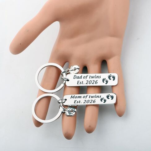 FUSTMW Parents of Twins Gifts Dad Mom of Twins Est 2024 Keychain Set Twins Mom Dad Gifts Expecting Parents Gifts in Saudi Arabia