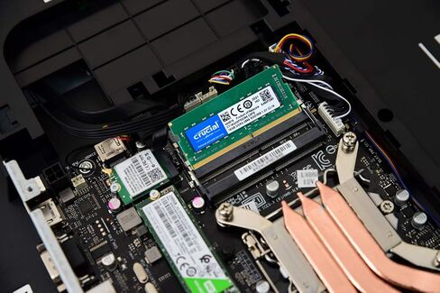 وحدة ذاكرة SDRAM SDRAM سعة 16 جيجا بايت - من أجل دفتر الملاحظات - 16 جيجابايت - DDR4-2666/PC4-21300 DDR4 SDRAM - CL19-1.20 V - غير متكافئ - 260 -PIN - SODIMM (CT16G4SFS8266) in Kuwait