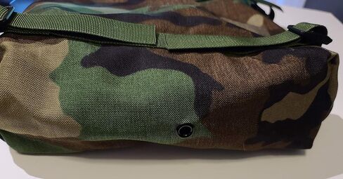 أنظمة الدفاع المتخصصة ~ Molle II Woodland Camo Radio Pouch Pack Bag ~ فائض القضية العسكرية USGI in Saudi Arabia