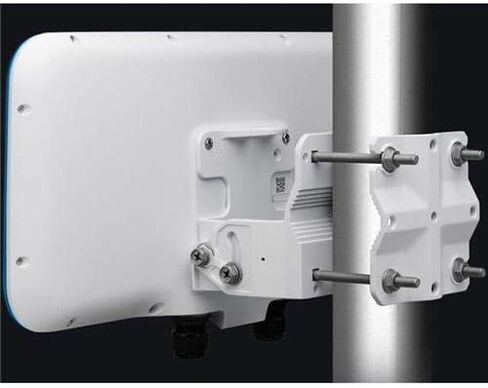 Ubiquiti Networks UniFi BaseStation XG, Quad-Radio 802.11ac Wave 2 Access Point with Dedicated Security and Beamforming Antenna (UWB-XG-US) (Renewed) in Saudi Arabia