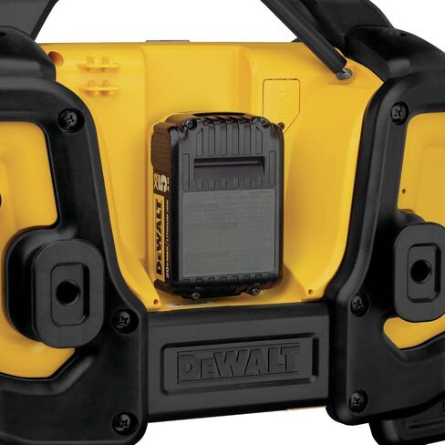 DEWALT DCR025R LITHIUM LITHIUM-ION RADIO & Charger (أداة عارية) (متجددة) in Kuwait