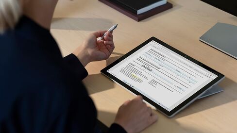 Microsoft Surface Pro 7+ Tablet PC 12.3 '' (2736x1824) جهاز كمبيوتر محمول على شاشة اللمس ، Intel Core i5-1135G7 ، ذاكرة الوصول العشوائي 8GB ، 256 جيجابايت SSD ، الكاميرا ، Windows 11 Pro (متجدد) in Kuwait