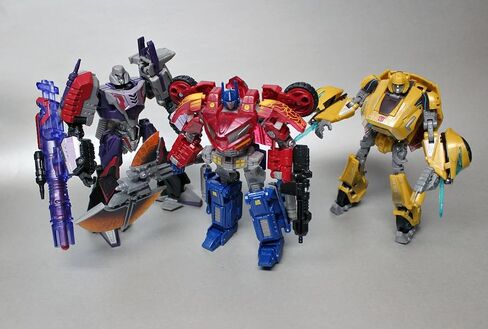 Transformers Generations Rage Over Cybertron. Deluxe Cybertronian Optimus Prime, Deluxe Cybertronian Bumblebee, & Deluxe Cybertronian Megatron in Saudi Arabia