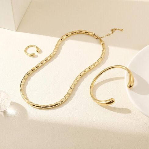 CIUNOFOR Hip-Hop Look with Our Two-Tone Necklace The unique combination of gold and silver creates a striking contrast that is sure to turn heads and add a touch of attitude to your style in Kuwait