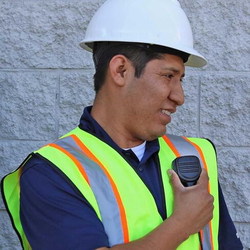 Klein Electronics Bravo Siyata SD7 الكتف MIC - M5 موصل مع زر PTT ، IP56 مقاوم للماء ، ميناء أذن الاستماع 3.5 ملم فقط ، ميكرو كتف مكبر الصوت ، PTT Zello ، Eschat ، تاسستا in Kuwait