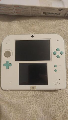 Nintendo 2DS Sea Green (متجدد) in Kuwait