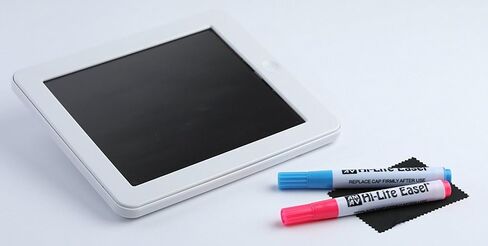 AMAV Glow Pad - لوحة رسم محمولة عالية التقنية للأطفال بحجم الكمبيوتر اللوحي مع 7 أضواء ملونة وامضة متبادلة. لوحة تلوين مضيئة للأطفال، مجموعة الفنون والحرف اليدوية in Kuwait