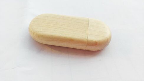 Wooden USB Flash Drive USB 2.0 with Maple Wood Gift Box (128GB) in Saudi Arabia