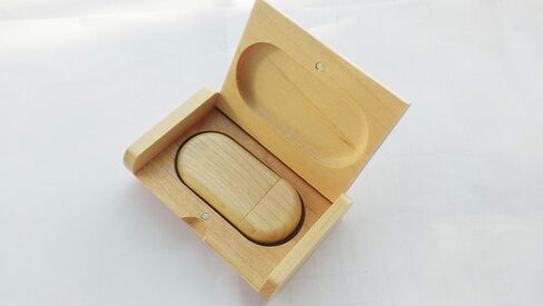 Wooden USB Flash Drive USB 2.0 with Maple Wood Gift Box (128GB) in Saudi Arabia
