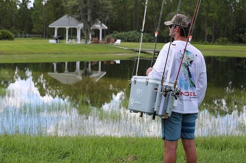 ENGEL Live Bait Cooler PRO for Fishing - Portable Minnow and Bait Bucket with Lithium-Ion Rechargeable Aerator in Kuwait