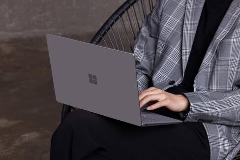 Microsoft Surface Laptop 4-13.5in (2256 × 1504) جهاز كمبيوتر محمول شاشة تعمل باللمس - AMD Ryzen 5 Surface Edition - RAM 16GB ، 256GB SSD - لوحة مفاتيح الإضاءة الخلفية - Windows 11 Pro (متجدد) in Kuwait