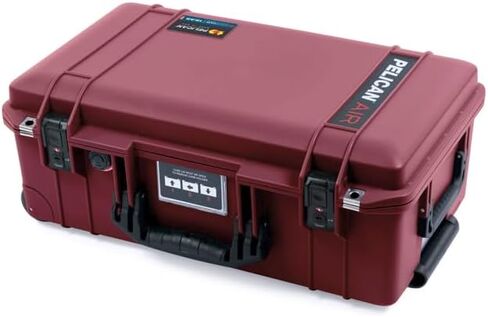 Oxblood Pelican 1535 Air Case with TSA Locking Latches. يأتي مع مقسمات مبطنة وشبكة منظم غطاء حقيبة متعددة. in Kuwait