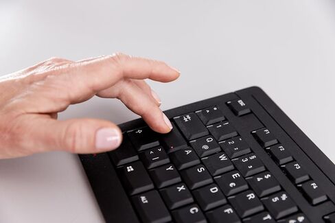 لوحة مفاتيح Cherry Stream - لوحة مفاتيح USB السلكية - آلية مقص SX - موافقة GS - Qwerty - White (متجدد) in Kuwait