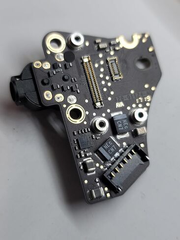 Headphone Jack for MacBook Air A1932 2018 2019 Year, Original in Saudi Arabia