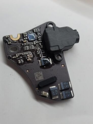 Headphone Jack for MacBook Air A1932 2018 2019 Year, Original in Saudi Arabia