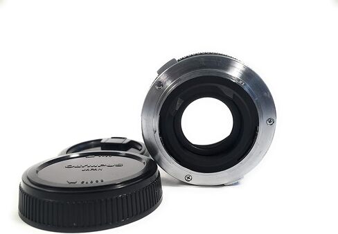 Olympus Zuiko MC Auto-S 50mm F/1.8 Manual Focus OM-Mount Standard Lens (متجدد) in Saudi Arabia