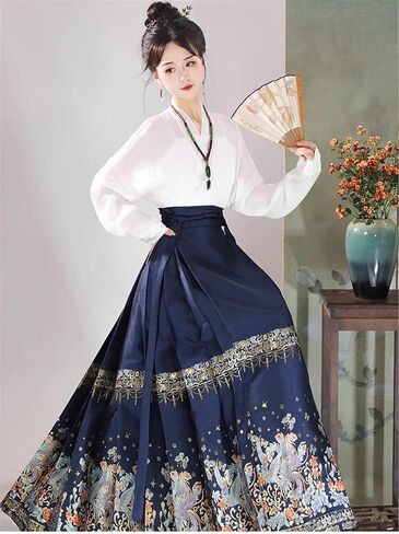 Women's Hanfu Chinese Horse Face Skirt Pleated Skirts Seft Tie Floal Printed Elegant A-Line Long Swing Maxi Skirt in Kuwait
