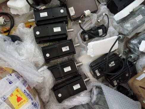Davitu Electricity Generation - SGMAH-A3A2A-YR11 servo motor, used one, 85% appearance, good working, in Saudi Arabia