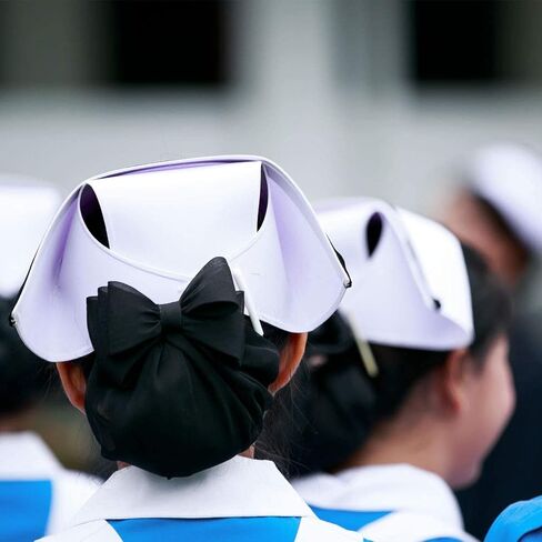 WILLBOND 5 Pcs Halloween Nurse Hat White Nurse Cap with 10 Pins Vintage Nurse Hat Costume Accessories for Halloween Cosplay Graduation Nursing Party School Supplies in Saudi Arabia