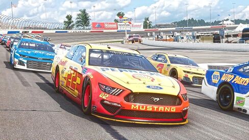 NASCAR HEAT 4 - PlayStation 4 (متجدد) in Saudi Arabia