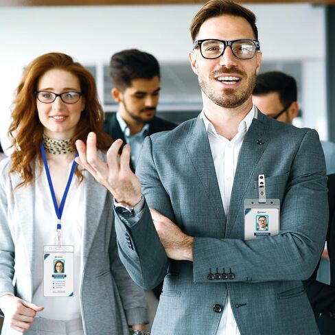 300 قطعة من حاملات الشارات الرأسية، حامل شارة اسم بطاقة الهوية، حامل شارة اسم البلاستيك الشفاف، حاملات بطاقات الهوية، غطاء كم PVC شفاف لمكتب المدرسة، حشوات شارة اسم بسحاب قابلة للإغلاق، مقاومة للماء in Saudi Arabia