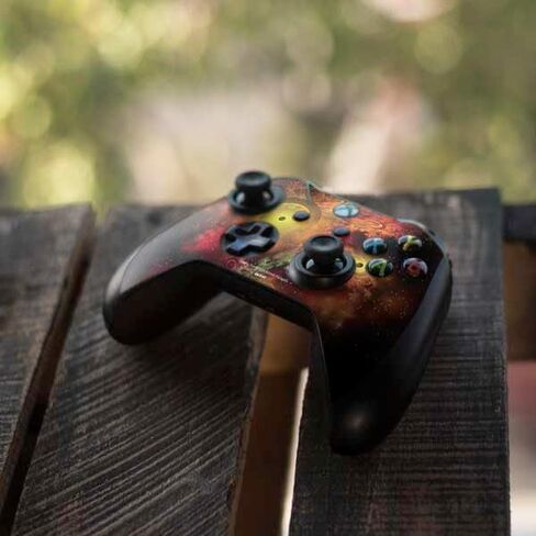Skinit Skinit Gaming Gaming Skiner مع وحدة تحكم Xbox One S - سديم ملون Stocktrek المرخص رسميًا وتصميم المادة بين النجوم in Saudi Arabia