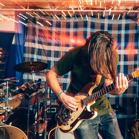 22 Fret ST رقبة جيتار كهربائي من خشب القيقب الكندي، لوحة أصابع من خشب الورد، بني لامع، نصف قطر لوحة الفريتس 14 بوصة، صامولة عظمية in Kuwait