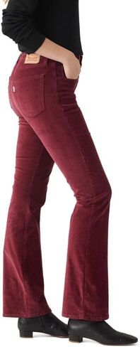 بنطلون جينز Levi's نسائي 725 مرتفع الارتفاع (متوفر أيضًا بمقاس إضافي)، (جديد) نيلي داكن يتم ارتداؤه، 33 شورت in Saudi Arabia